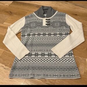 Woman’s Obermeyer Gray and Cream Nordic Sweater